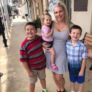 Meet your Posher, Amanda